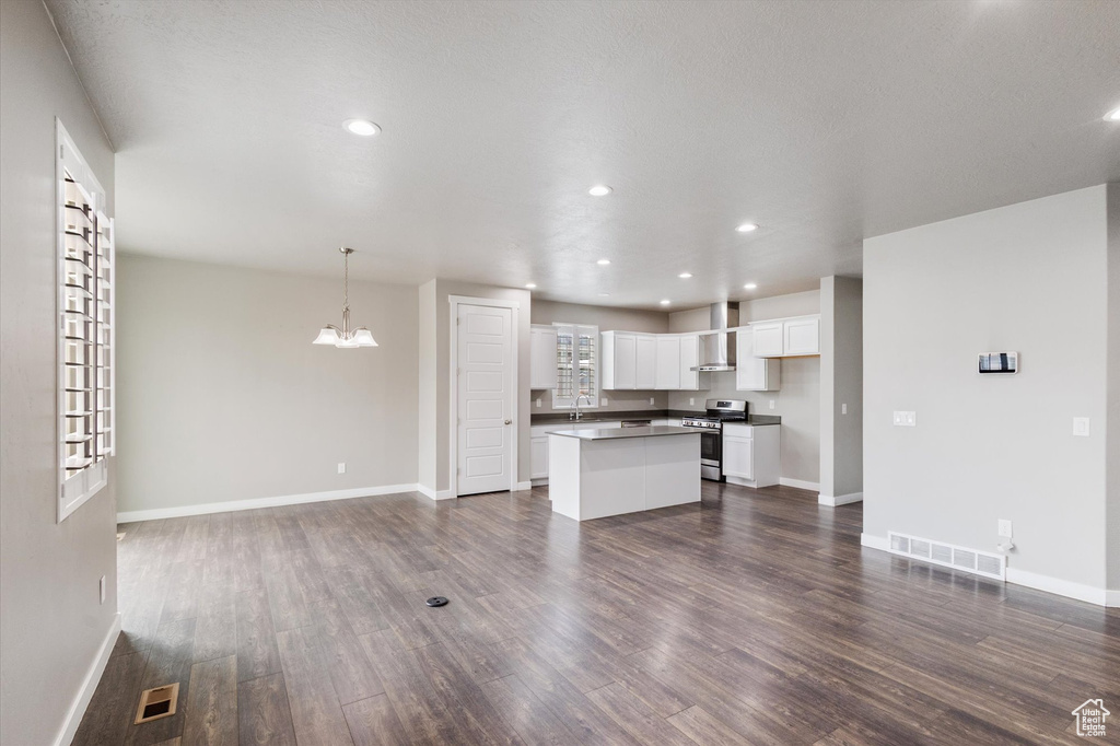 8111 W JOE DR Magna, UT 84044