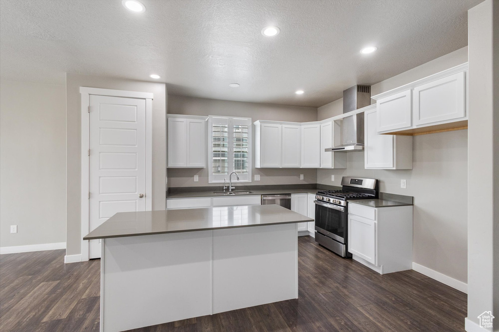 8111 W JOE DR Magna, UT 84044