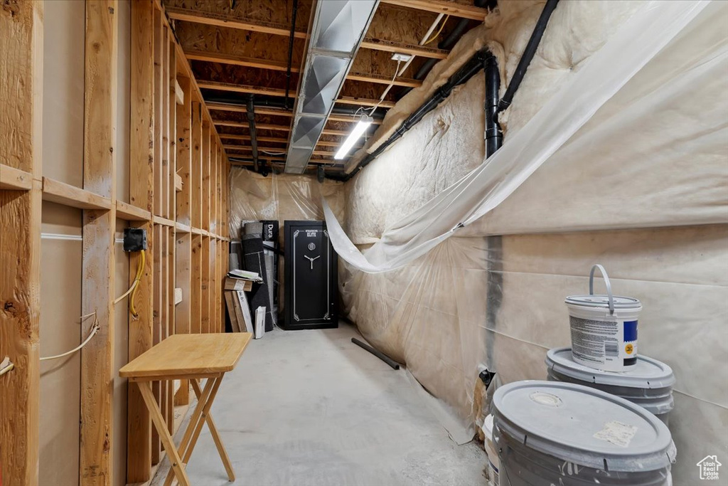 8499 S BOULDER CREEK RD West Jordan, UT 84081