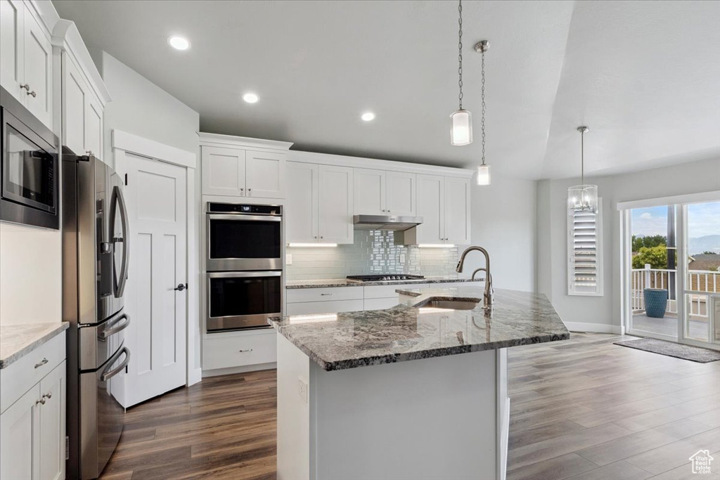 8499 S BOULDER CREEK RD West Jordan, UT 84081