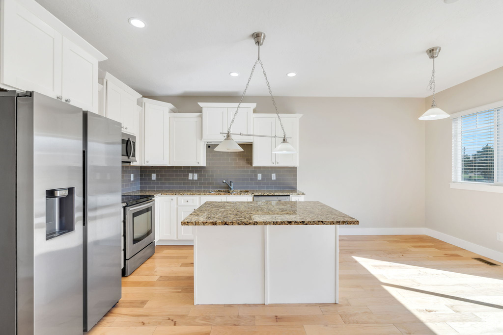 1972 N HILLCREST RD Saratoga Springs, UT 84045
