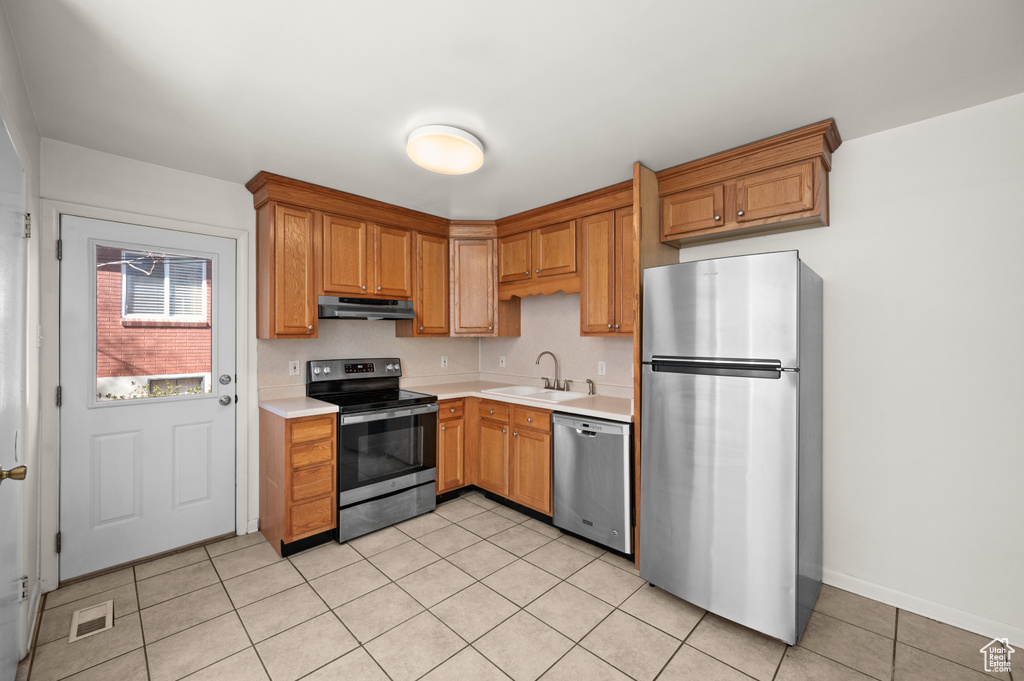 2692 PRESTON ST Salt Lake City, UT 84106