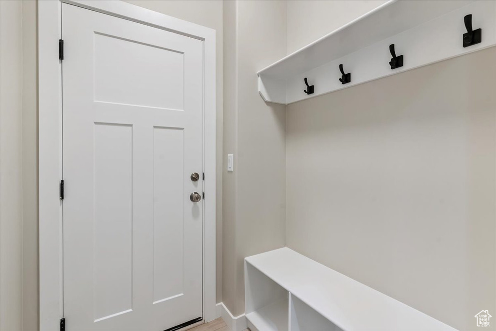 Photo 14 for MLS #2100633 at 552 E 41st St