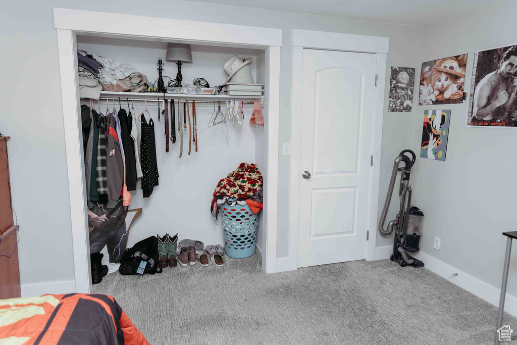 948 VITT DR Ogden, UT 84404