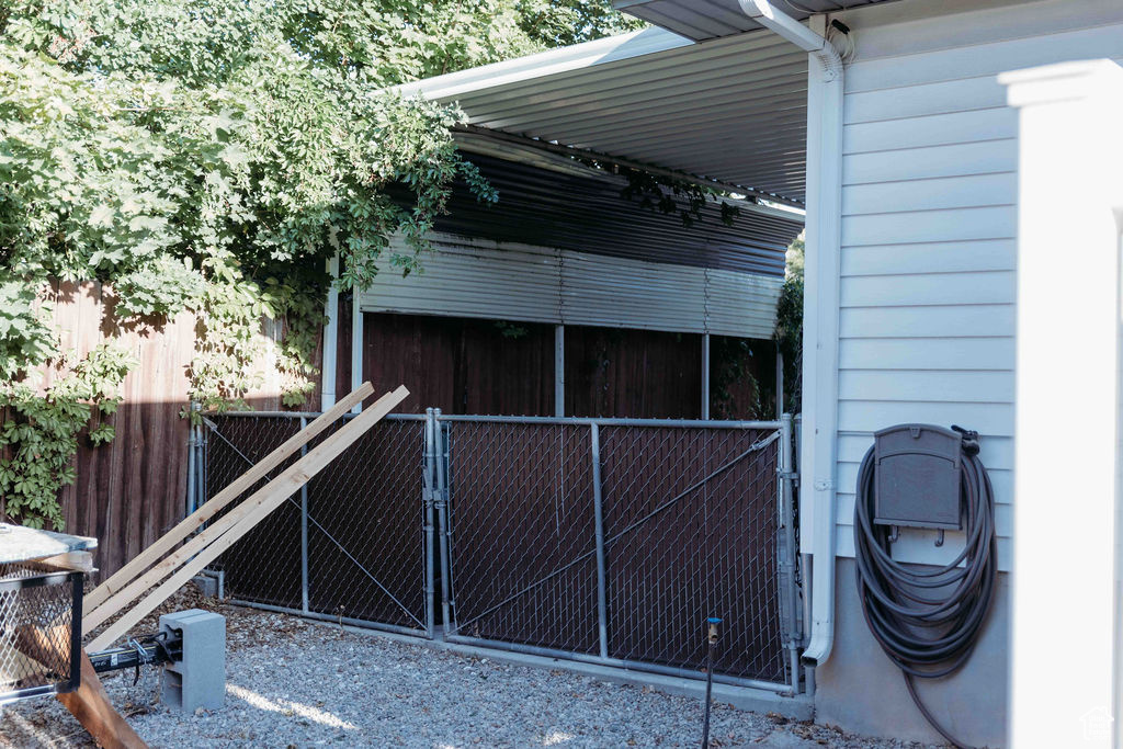 948 VITT DR Ogden, UT 84404