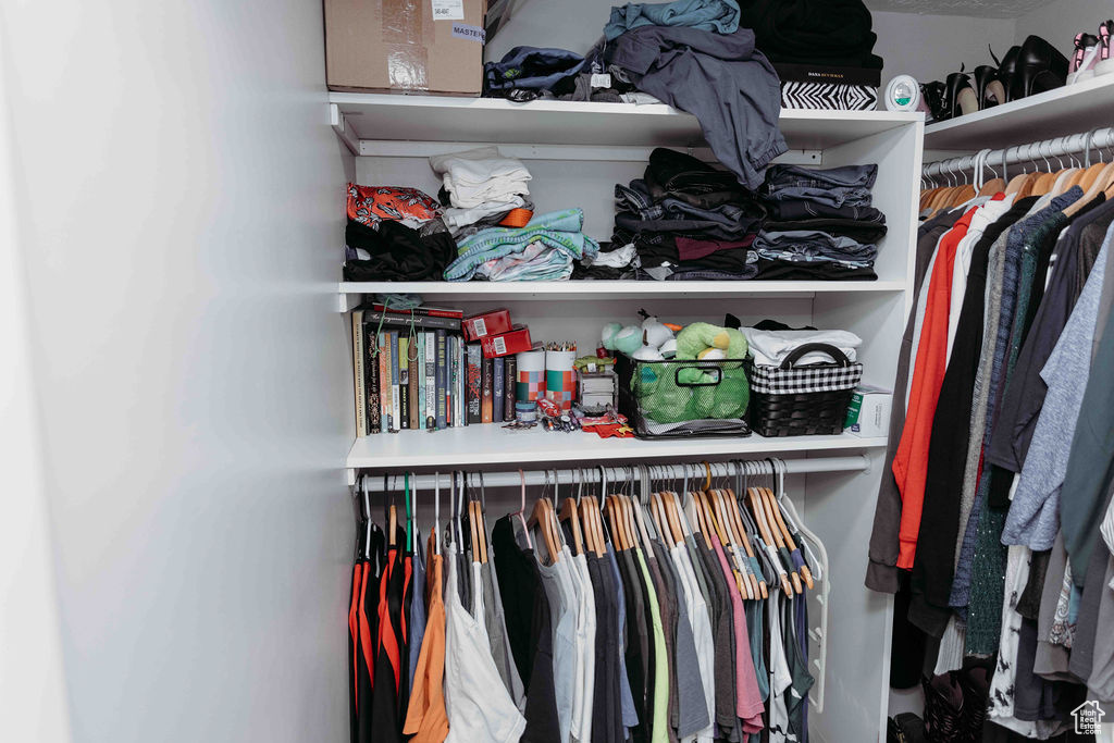 948 VITT DR Ogden, UT 84404