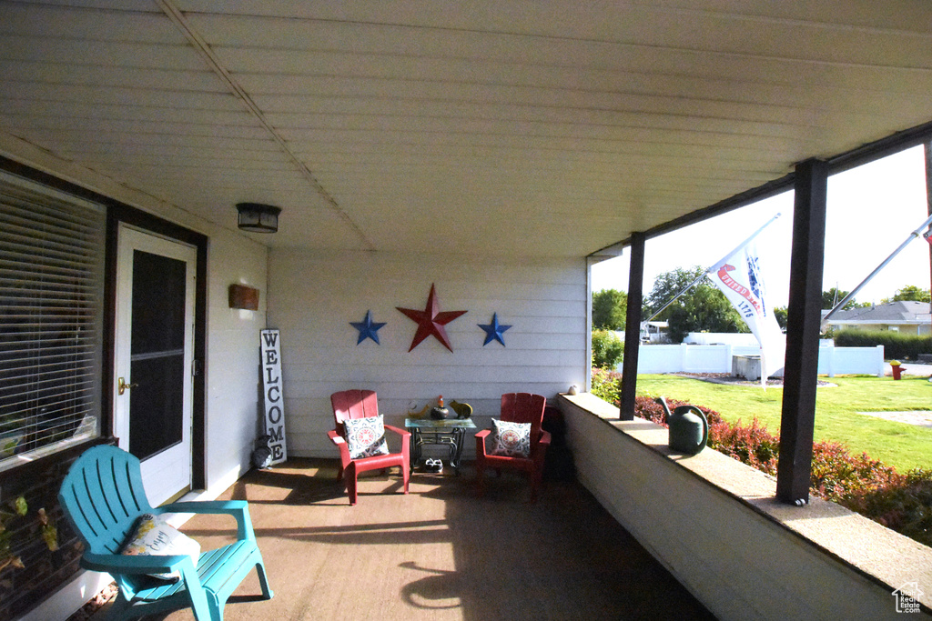 Photo 6 for MLS #2100697 at 806 Valeria Dr