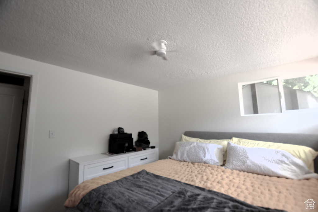806 VALERIA DR Layton, UT 84041