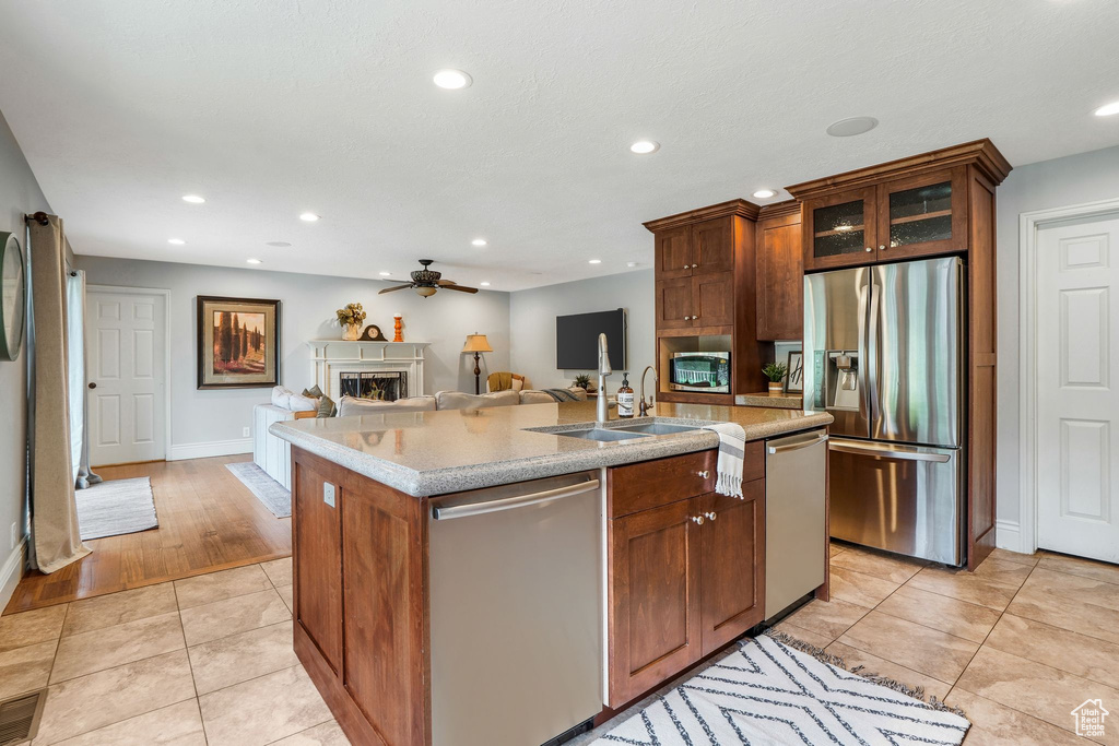 2385 S CLAREMONT DR Bountiful, UT 84010