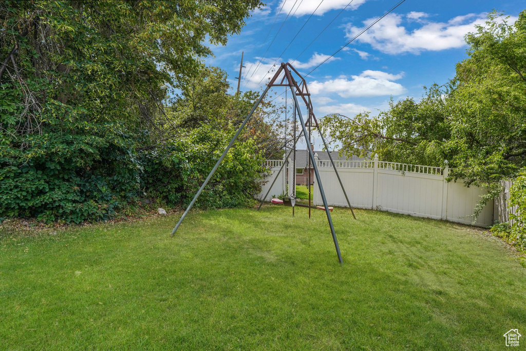 2385 S CLAREMONT DR Bountiful, UT 84010