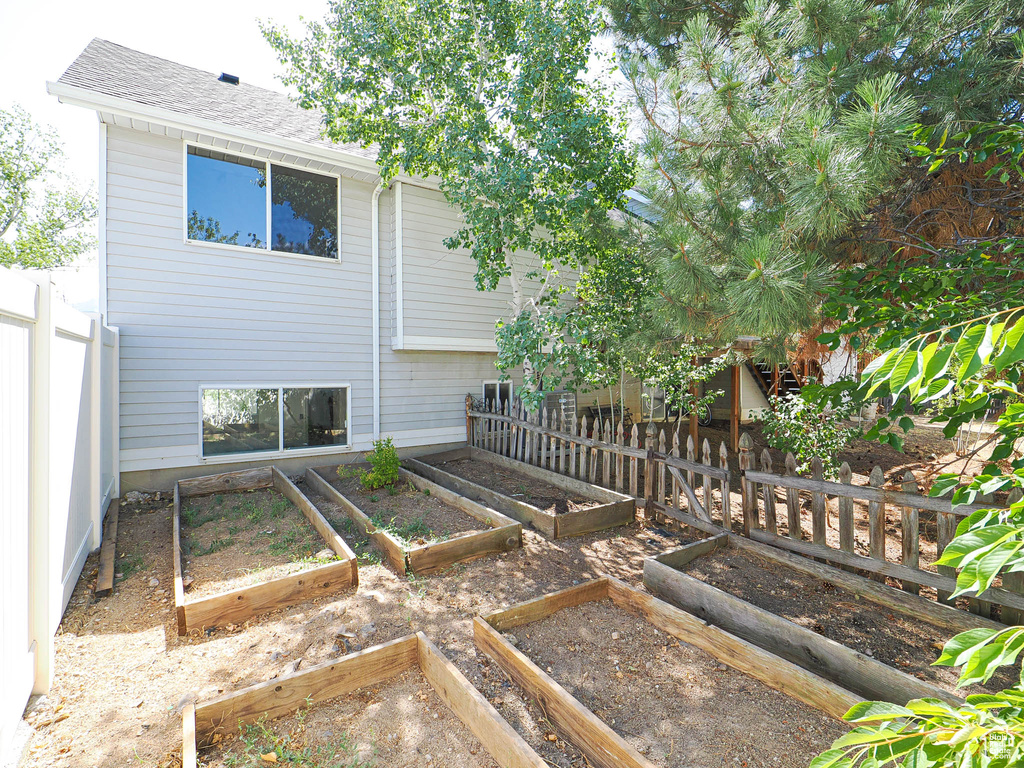 9352 SWEET MEADOW LN Sandy, UT 84070