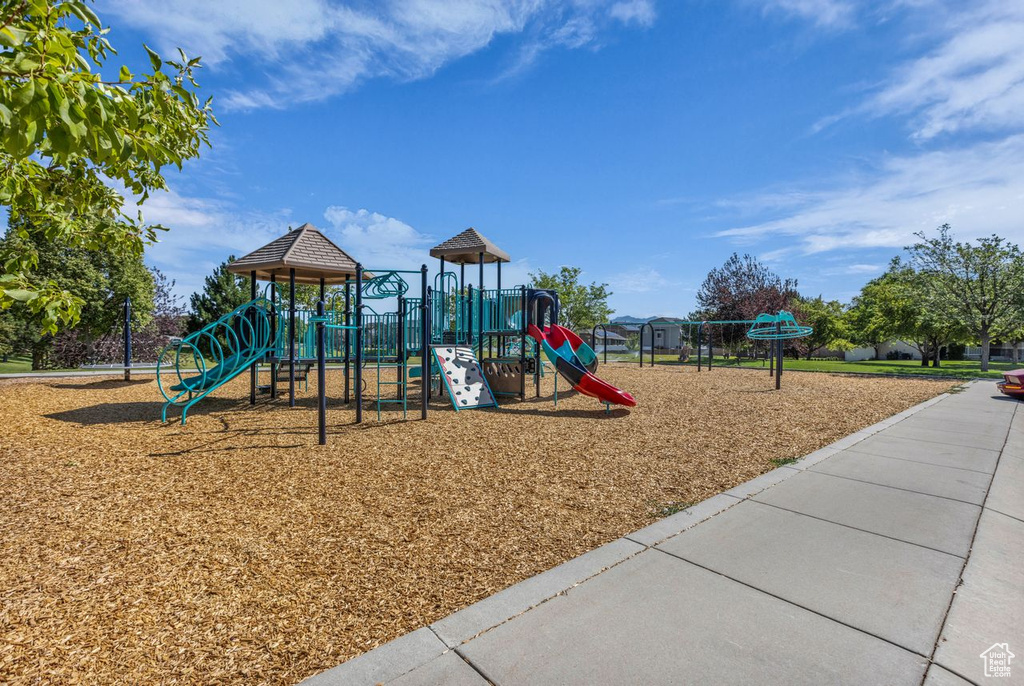 13071 S PIONEER PARK DR Herriman, UT 84096