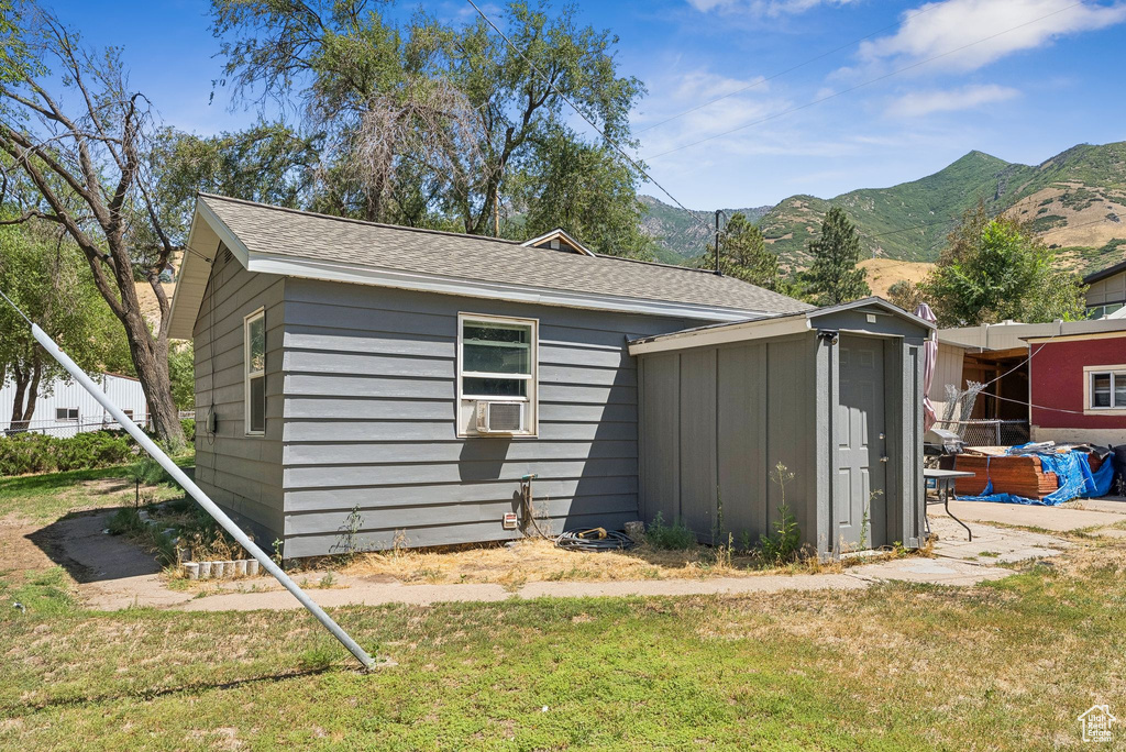 2553 E 6550 S Uintah, UT 84405