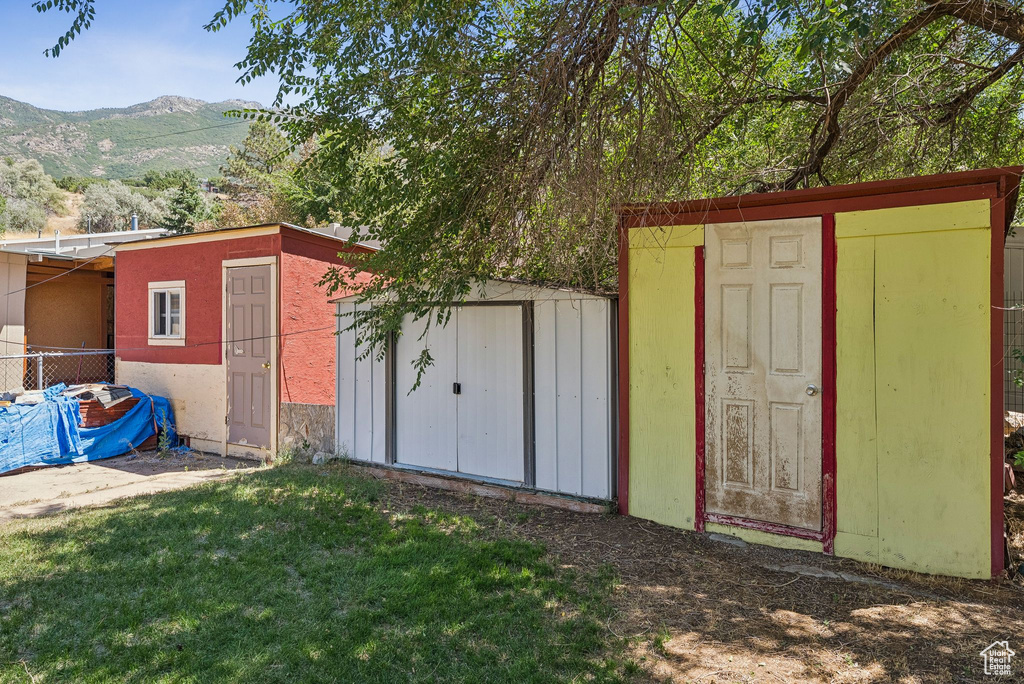 2553 E 6550 S Uintah, UT 84405