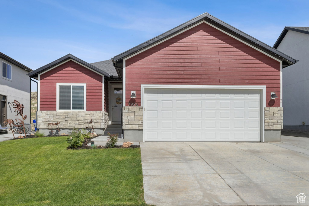 Photo 2 for MLS #2100768 at 7926 N Bristlecone Rd
