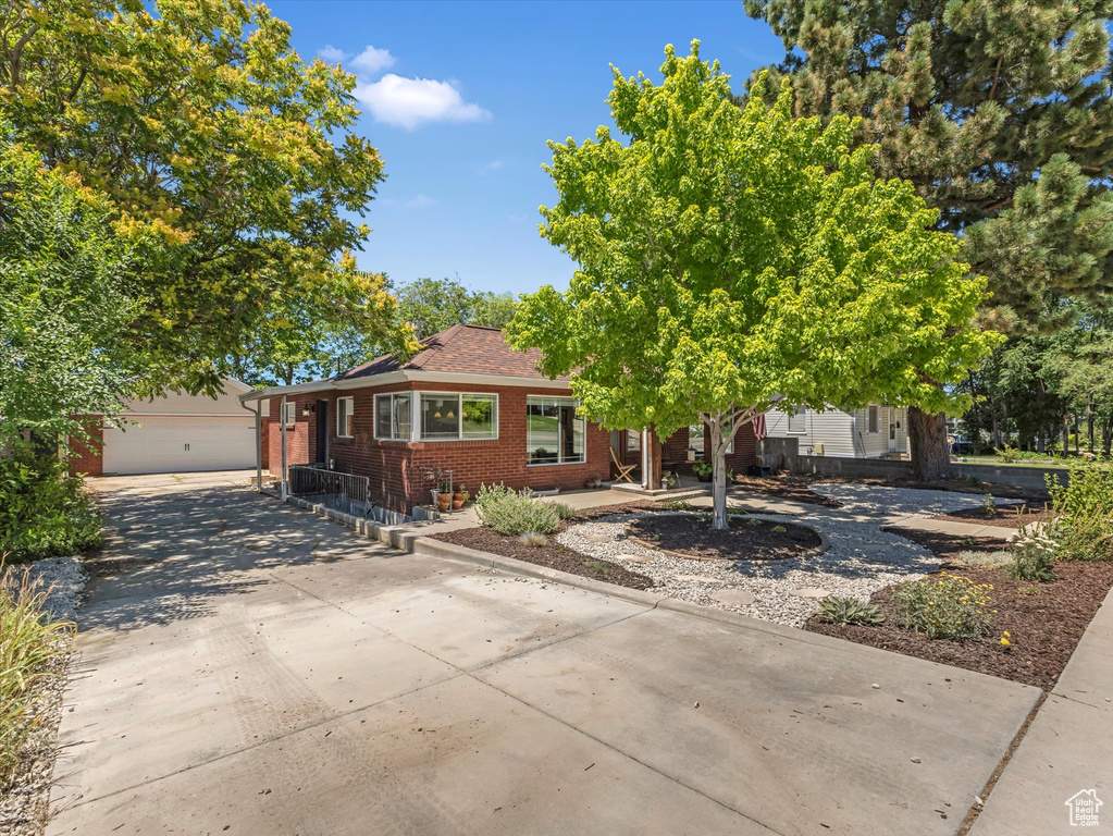 935 N 400 E Bountiful, UT 84010