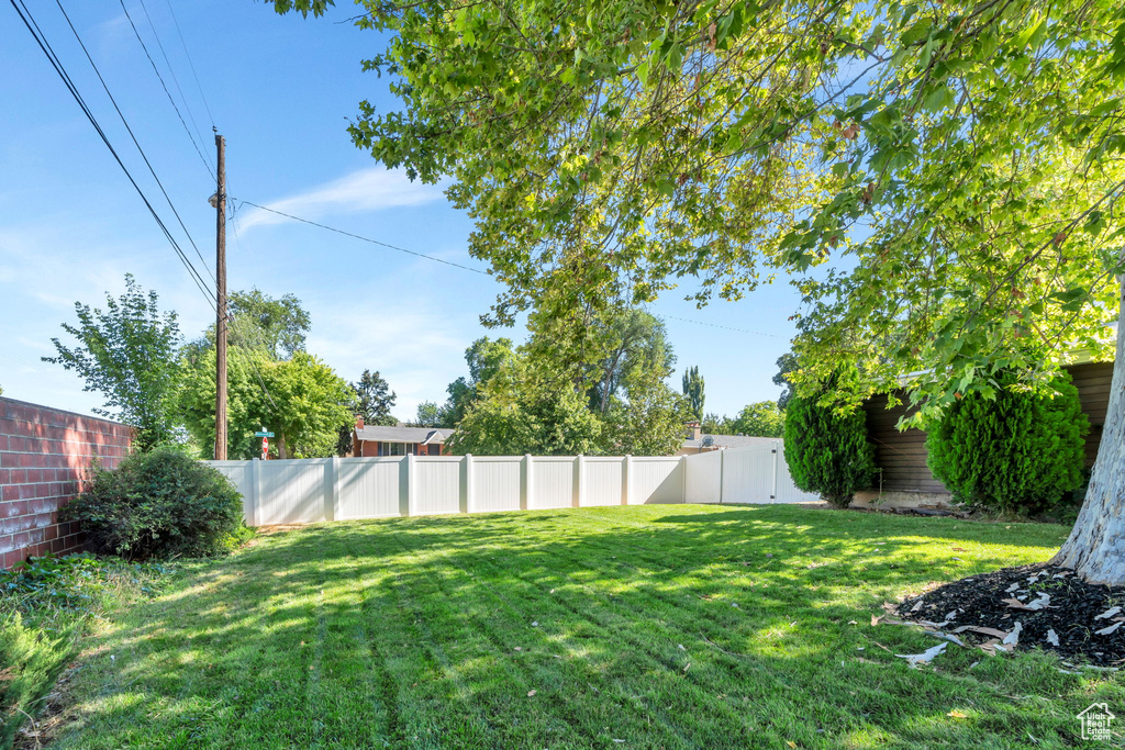 6300 S ASHWOOD DR Murray, UT 84121