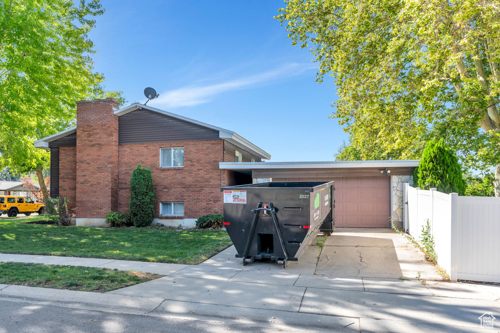 6300 S ASHWOOD DR Murray, UT 84121