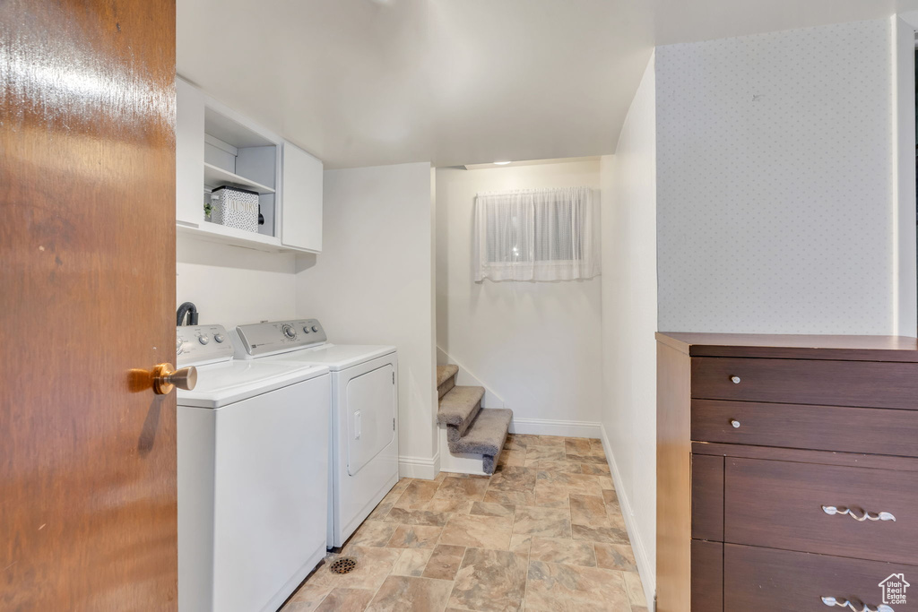 6300 S ASHWOOD DR Murray, UT 84121