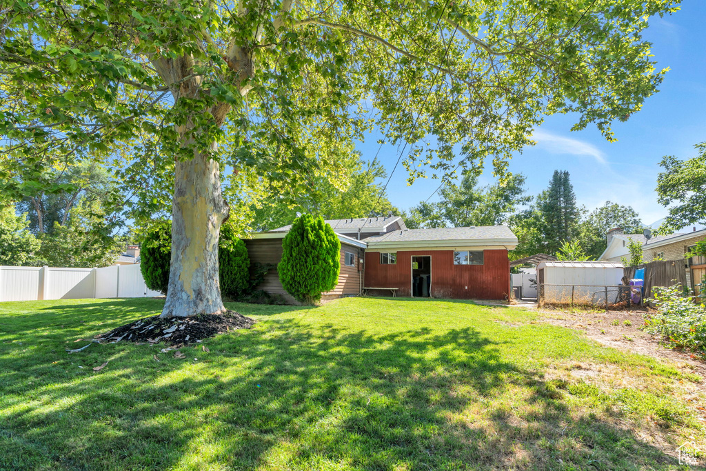6300 S ASHWOOD DR Murray, UT 84121