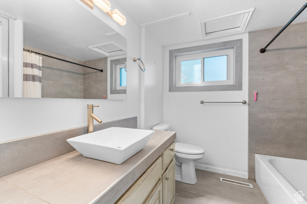 1343 S 200 E Farmington, UT 84025