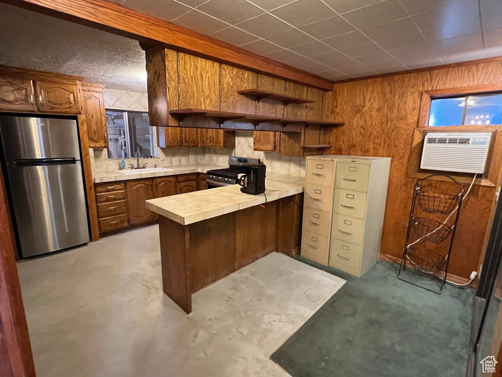 1675 W WARNOCK AVE West Valley City, UT 84119