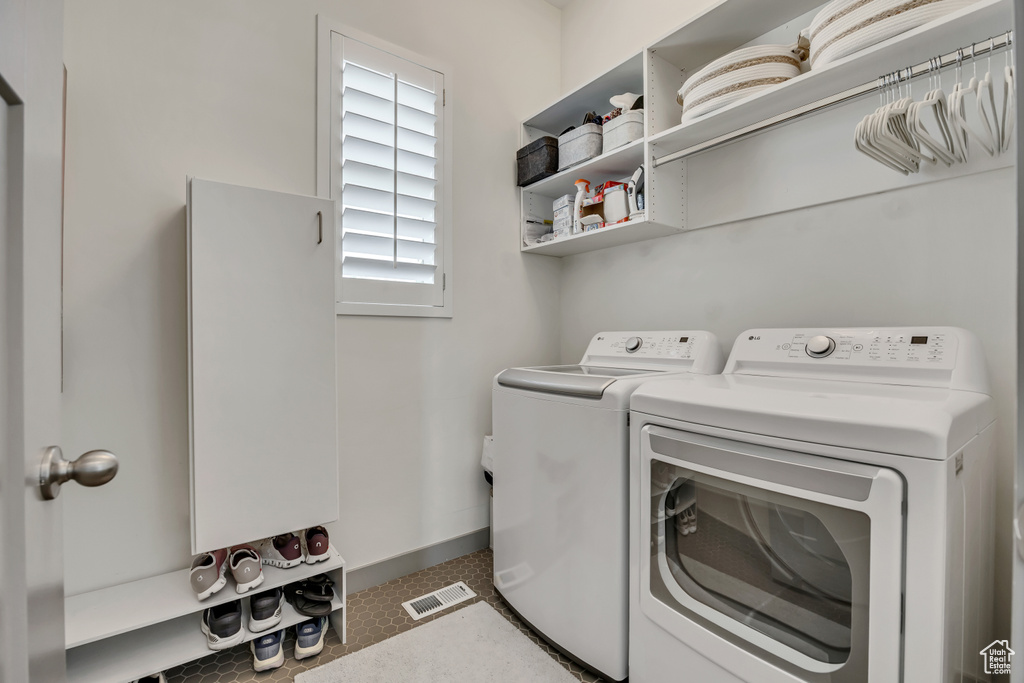 5439 W BURNTSIDE AVE South Jordan, UT 84009