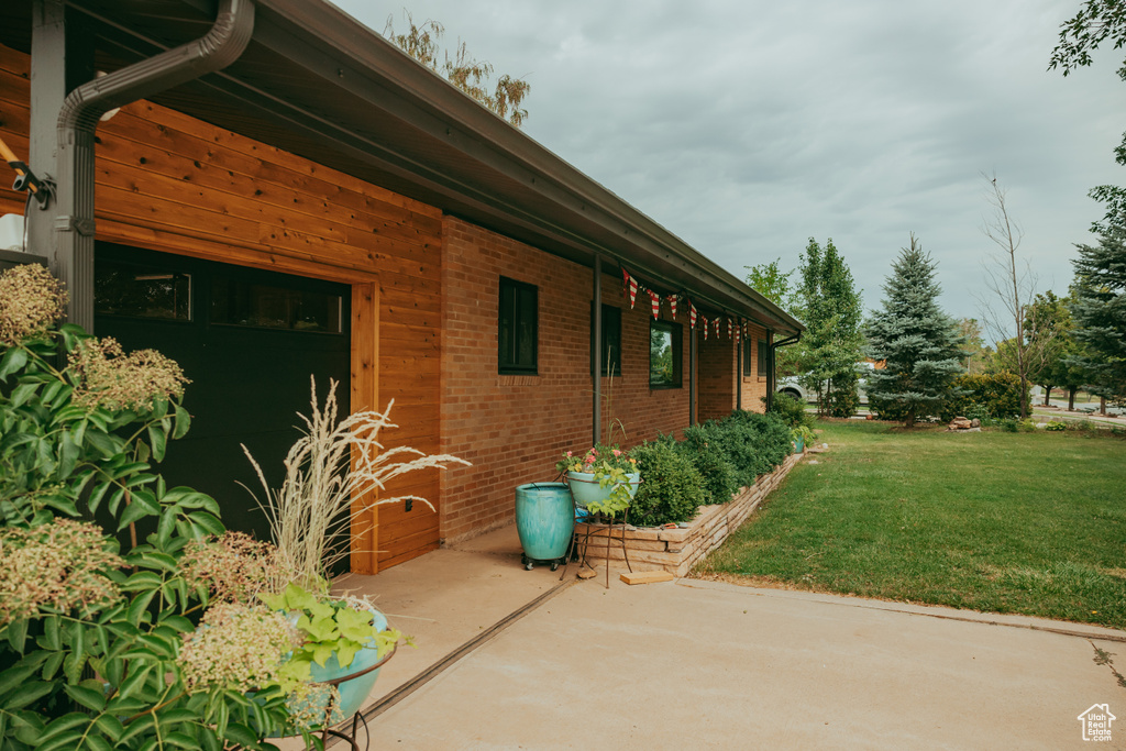 63 N 100 W Blanding, UT 84511