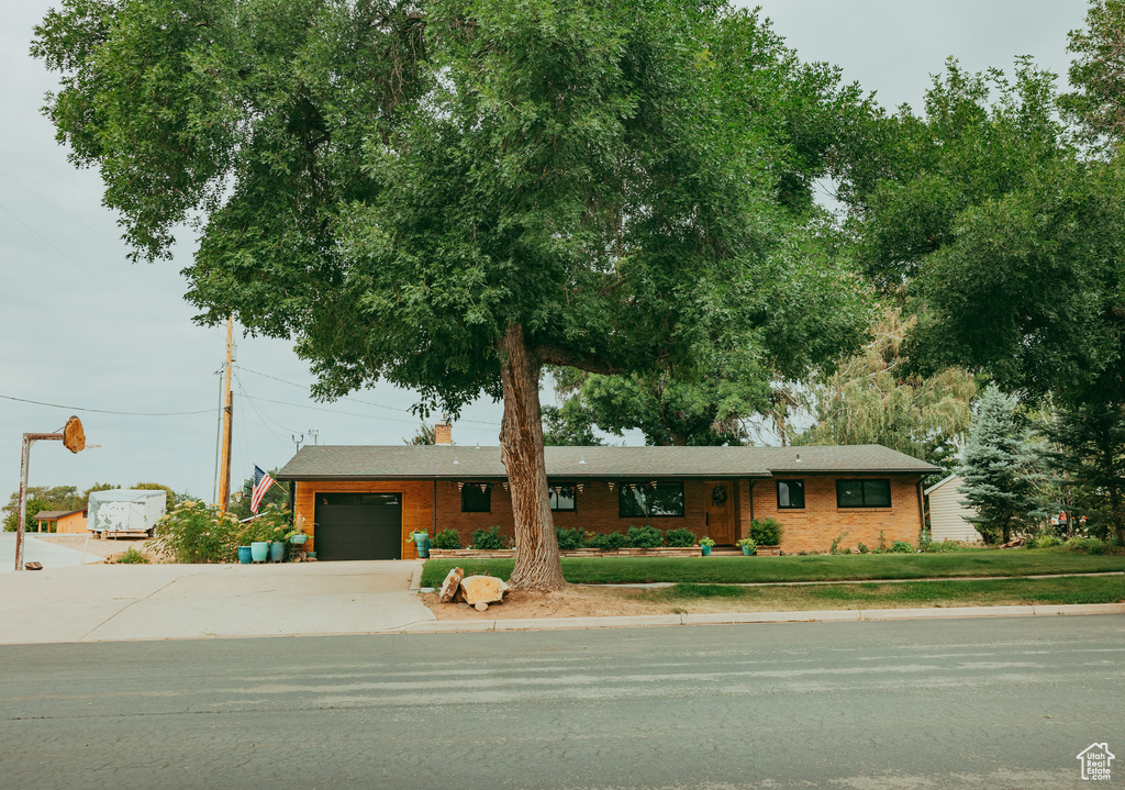 63 N 100 W Blanding, UT 84511