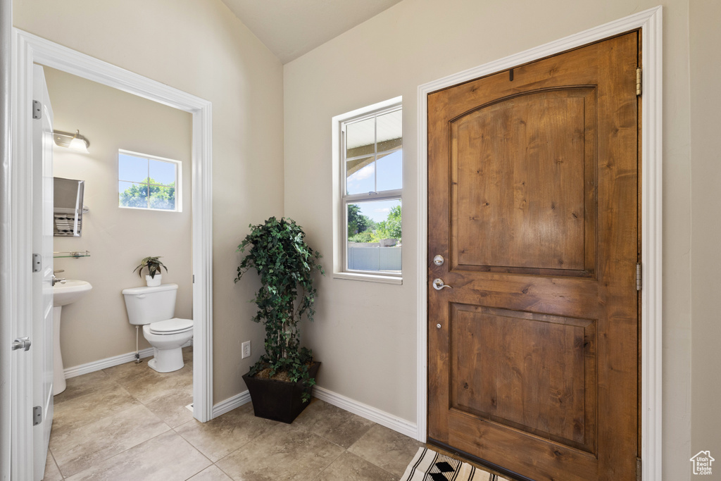 2274 W MACKAY LN Taylorsville, UT 84129