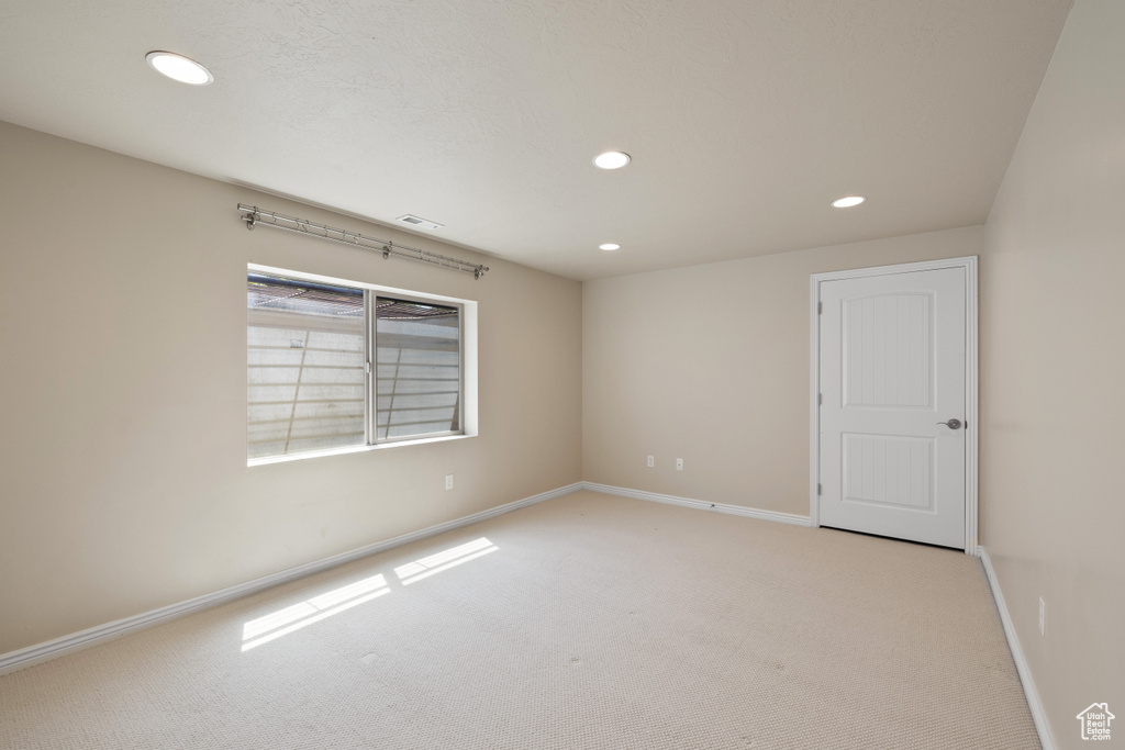 2274 W MACKAY LN Taylorsville, UT 84129