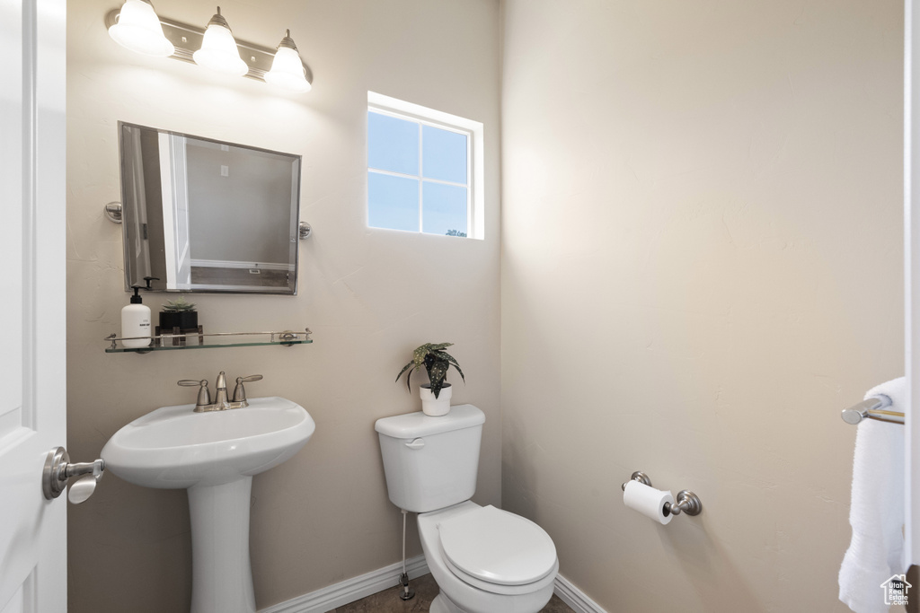 2274 W MACKAY LN Taylorsville, UT 84129
