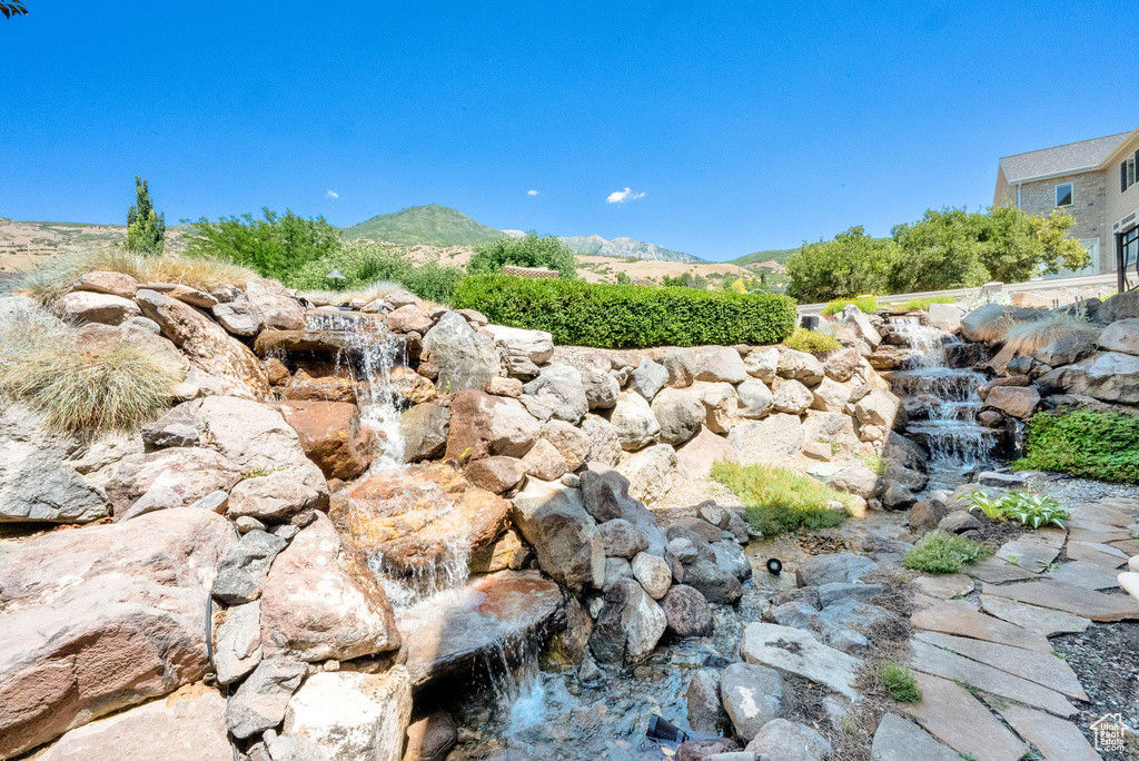 1051 E 100 N Lindon, UT 84042