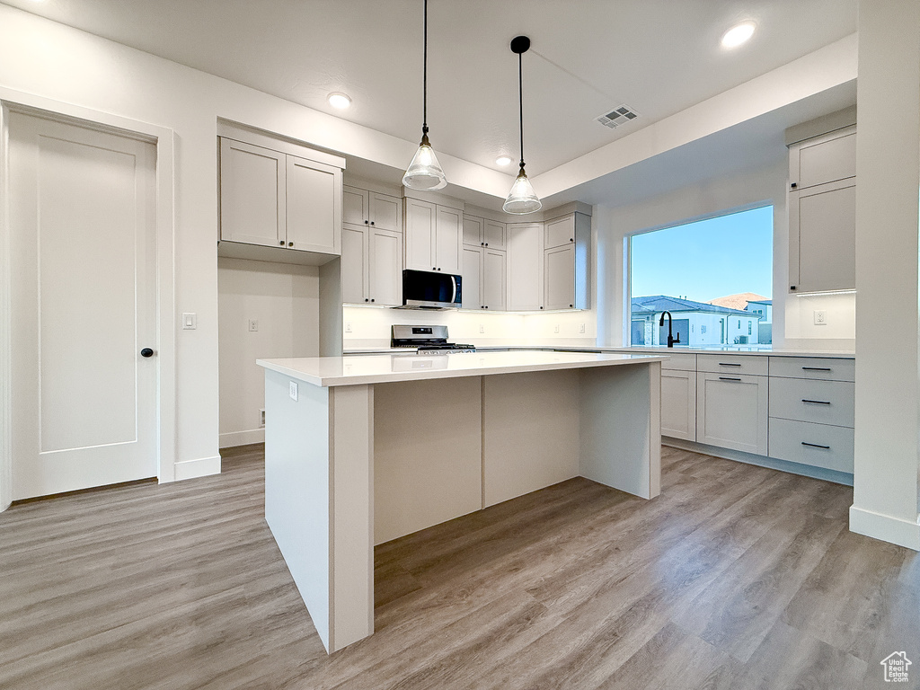 Photo 3 for MLS #2100845 at 3360 W Bonita #21