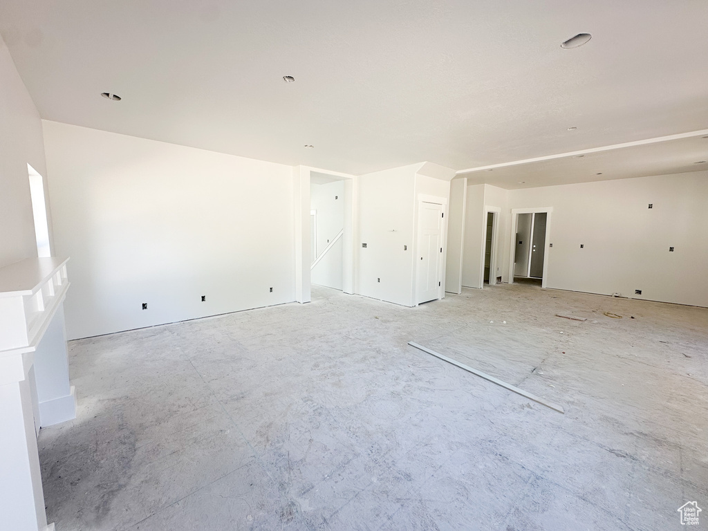 554 W COTTLE LN Farmington, UT 84025