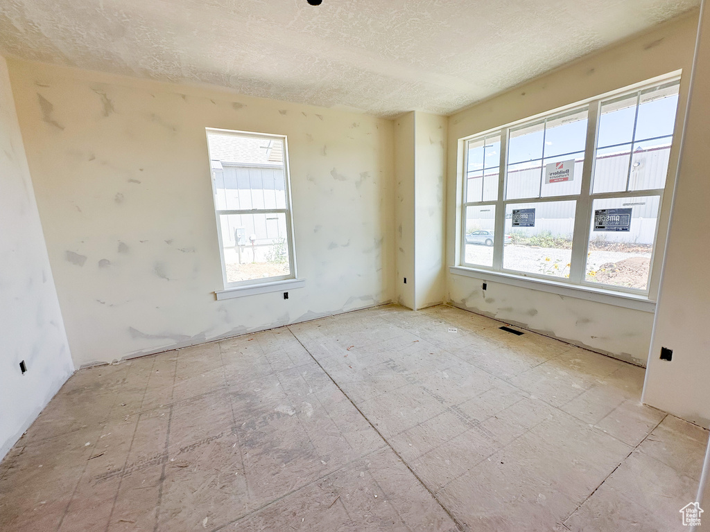 554 W COTTLE LN Farmington, UT 84025