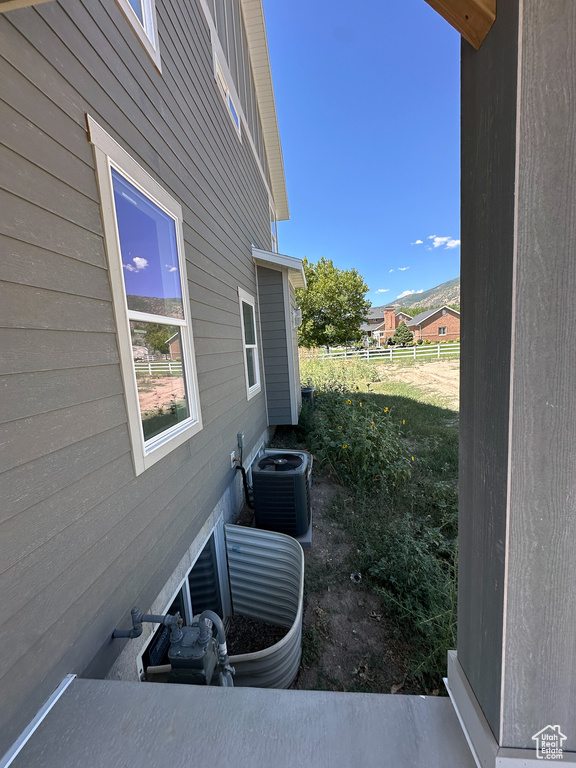 554 W COTTLE LN Farmington, UT 84025