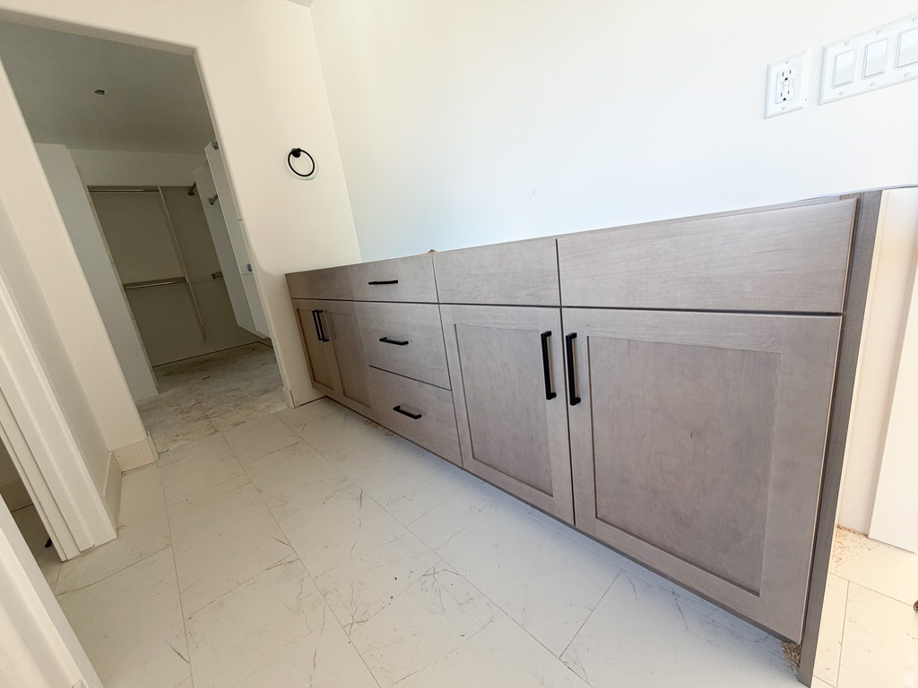 554 W COTTLE LN Farmington, UT 84025