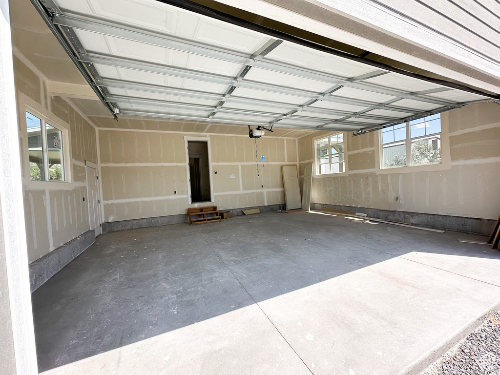 554 W COTTLE LN Farmington, UT 84025