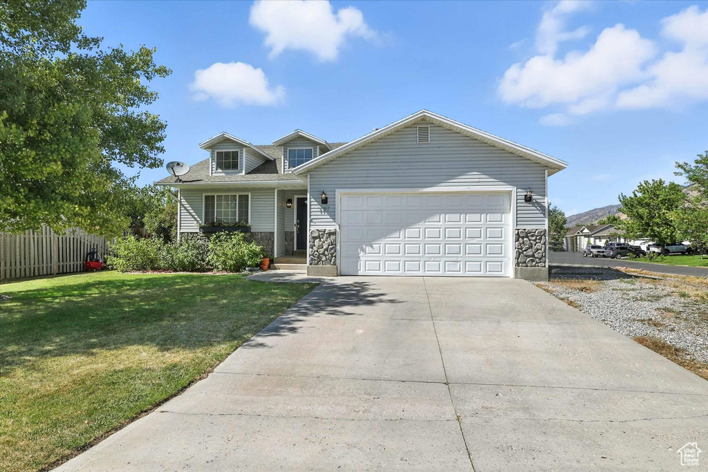 1197 TULE DR Hyrum, UT 84319