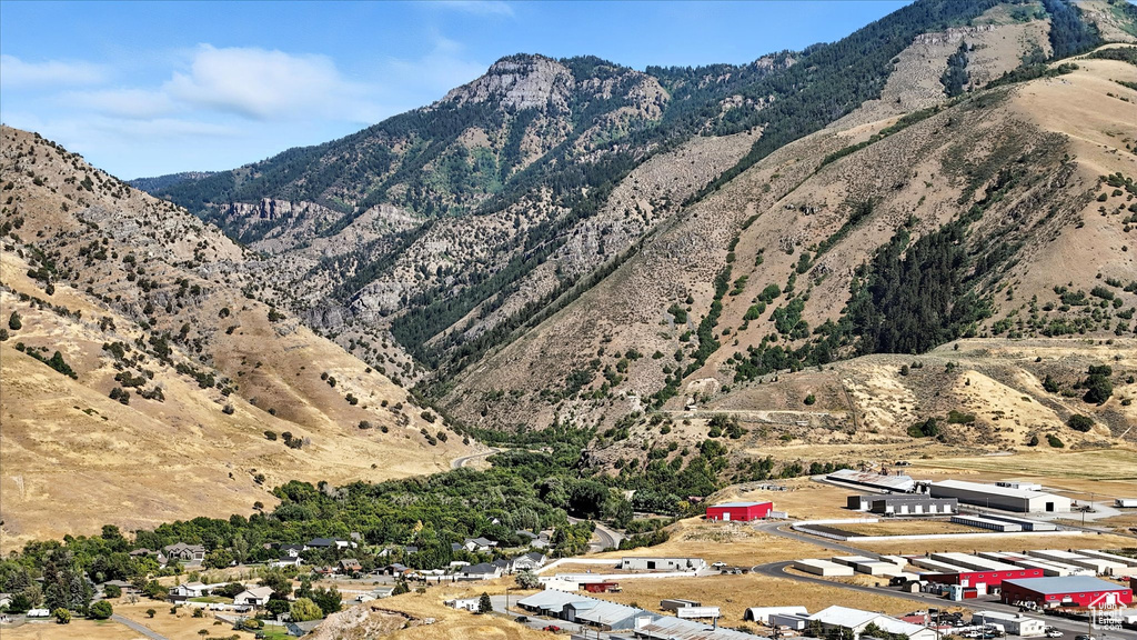 1197 TULE DR Hyrum, UT 84319
