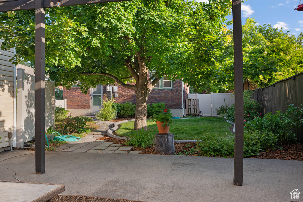 807 E RAMONA AVE Salt Lake City, UT 84105