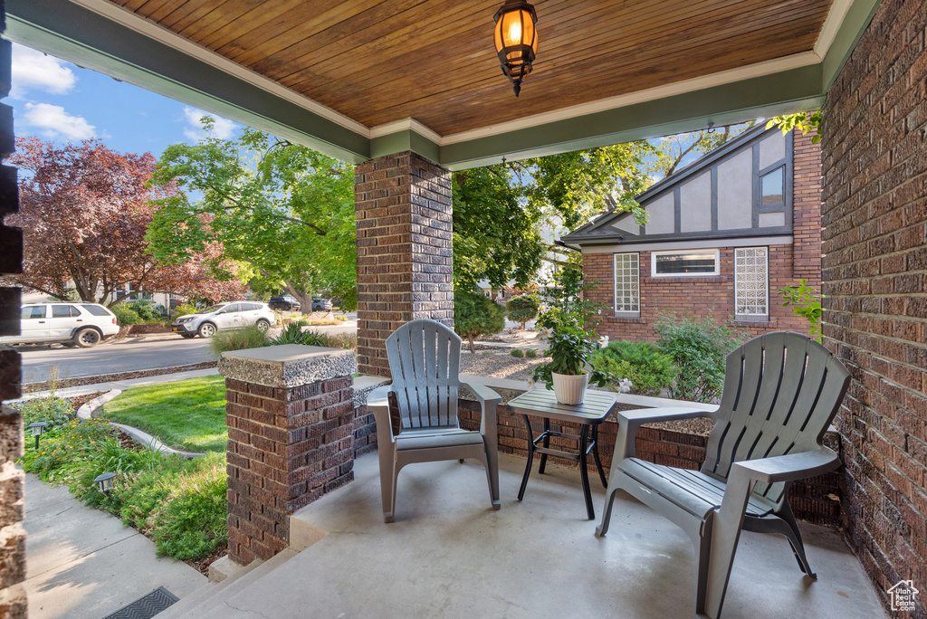 807 E RAMONA AVE Salt Lake City, UT 84105