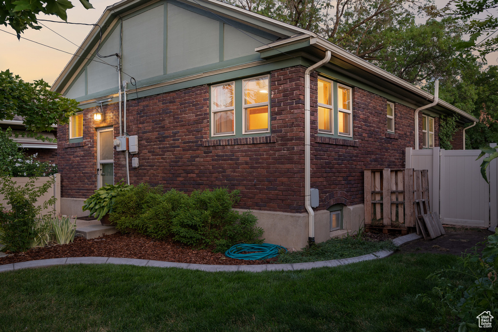 807 E RAMONA AVE Salt Lake City, UT 84105
