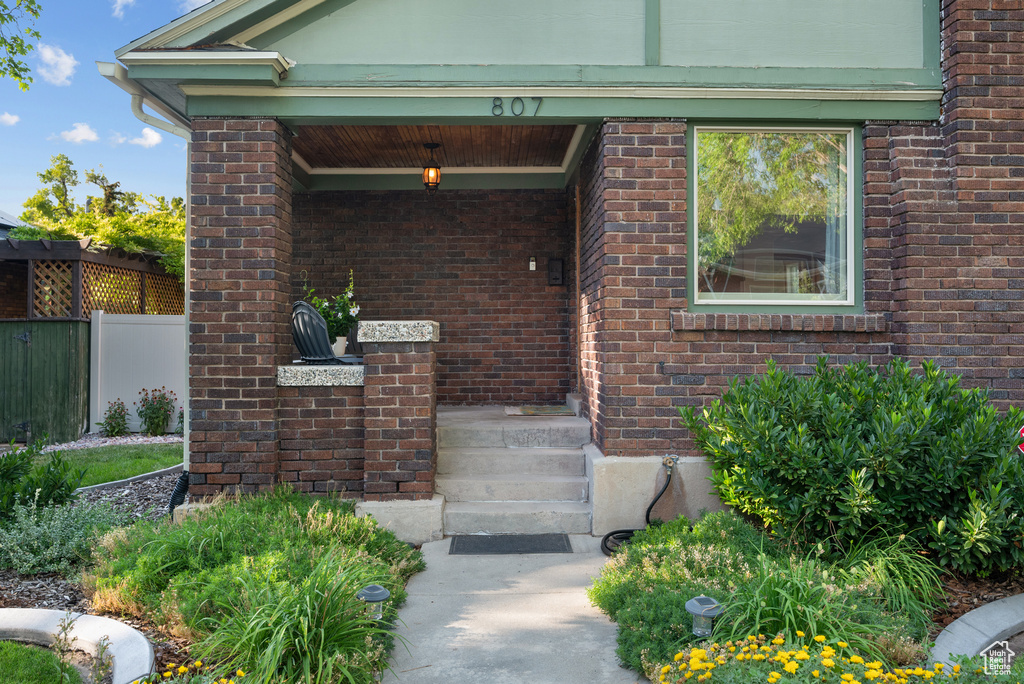 807 E RAMONA AVE Salt Lake City, UT 84105