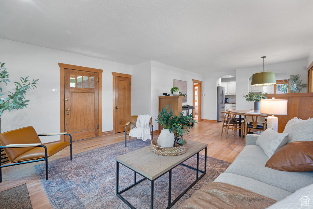 807 E RAMONA AVE Salt Lake City, UT 84105
