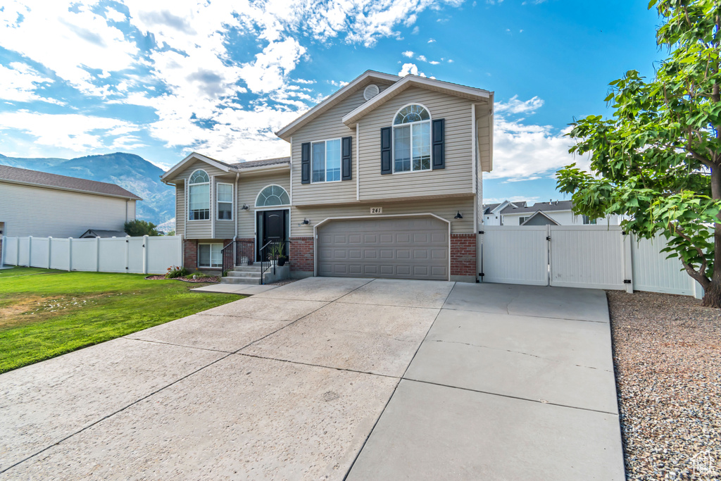241 E 1900 N North Ogden, UT 84414