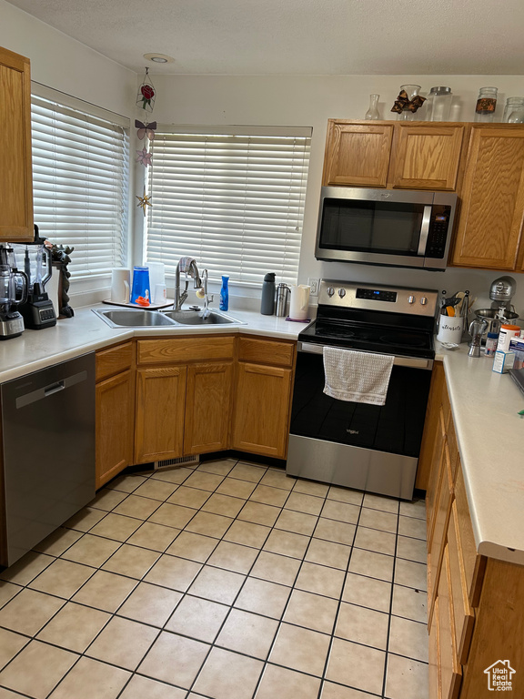 1998 S 1600 W Woods Cross, UT 84087
