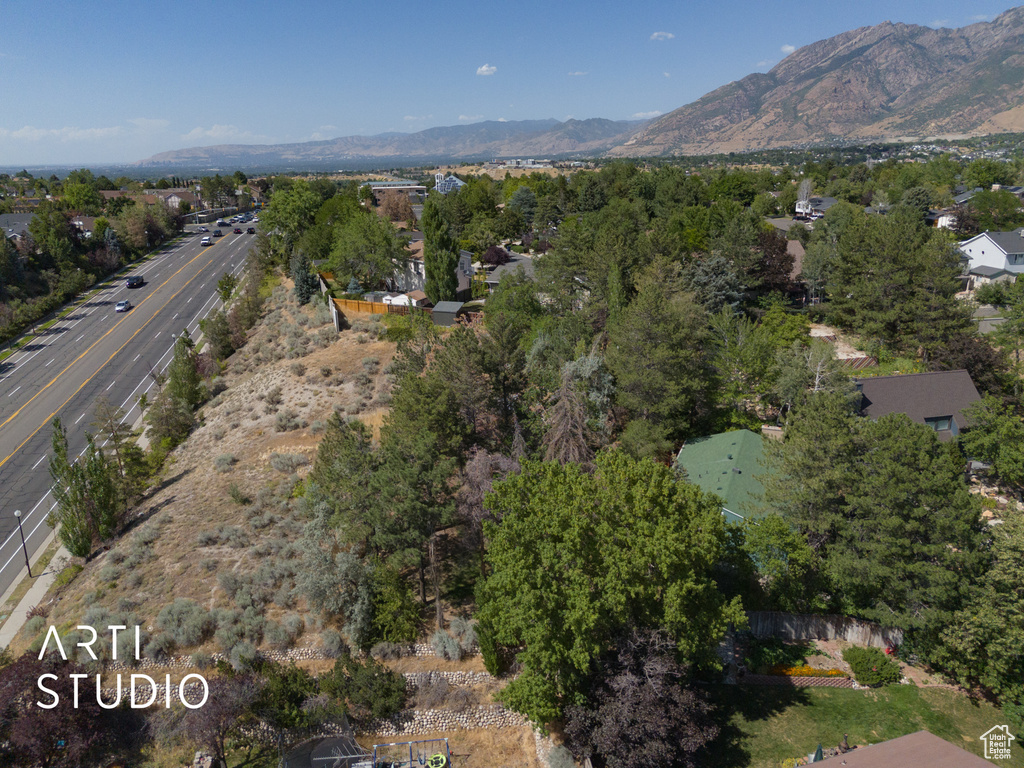 9002 S MEADOWLARK CIR Sandy, UT 84093