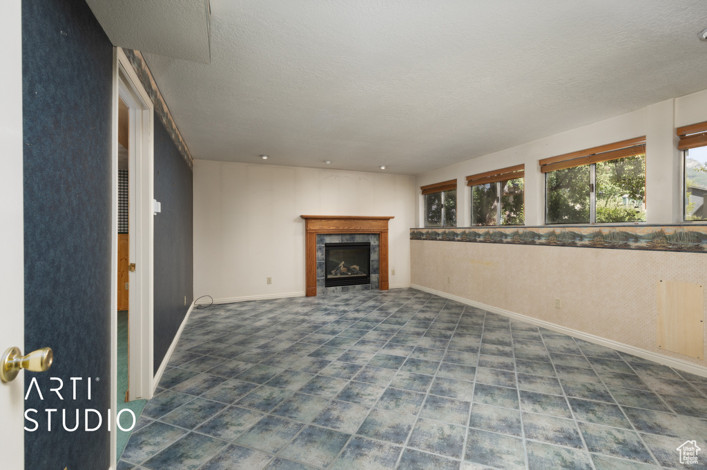9002 S MEADOWLARK CIR Sandy, UT 84093